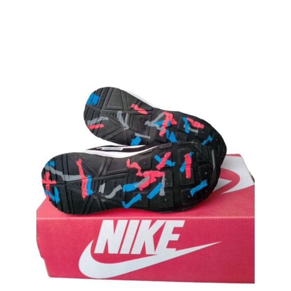 SEPATU NIKE ZOOM ANAKTERBARU HITAM PUTIH / SEPATU SNEAKERS IMPORT SEKOLAH HITAM