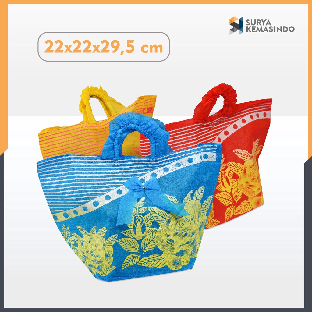 

Tas Spunbond Motif "Mawar" ( 22x22x29,5 cm ) tasspunbond/goodiebag/taskain/taskado