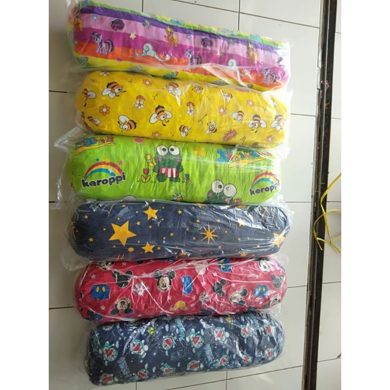 bantal guling squisi karakter lembut