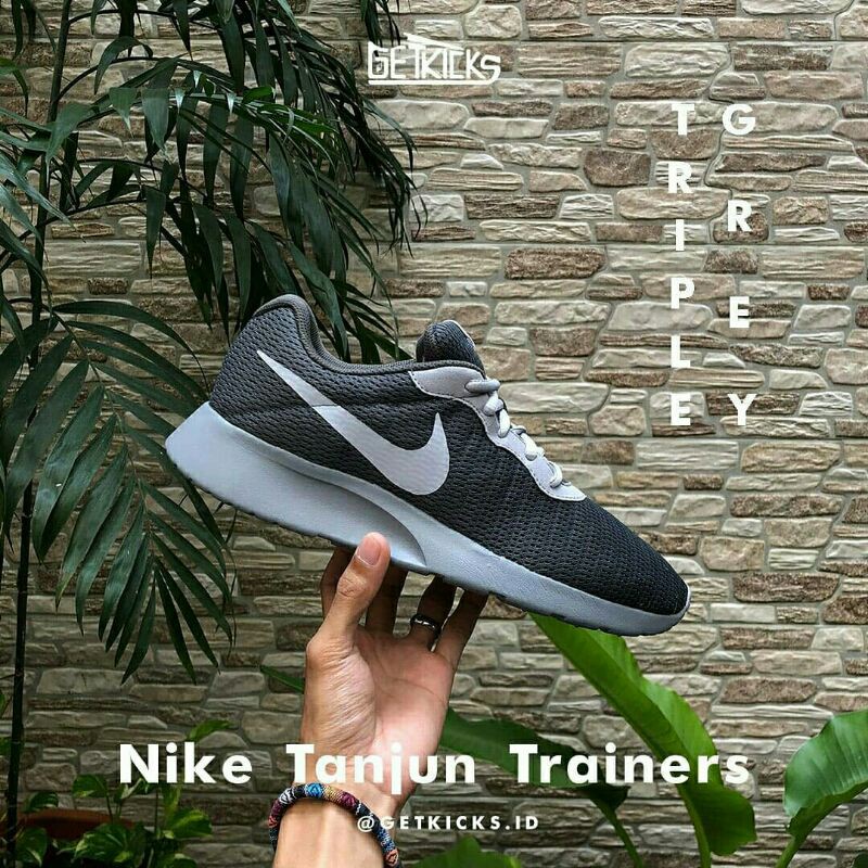 nike tanjun trainers men