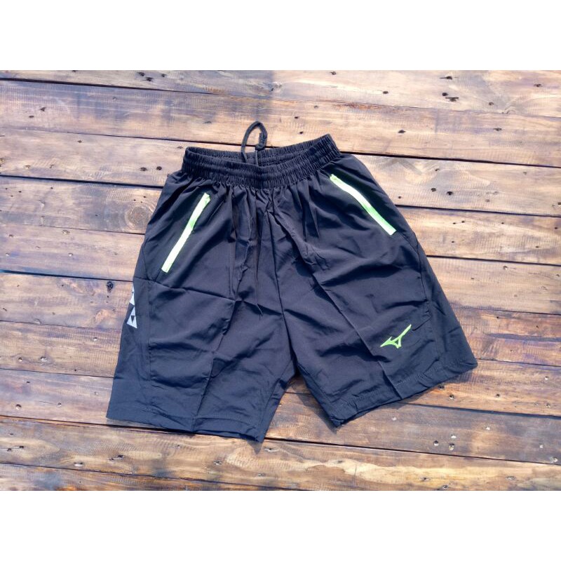 Celana pendek / celana pendek olahraga / celana pendek pria / celana olahraga