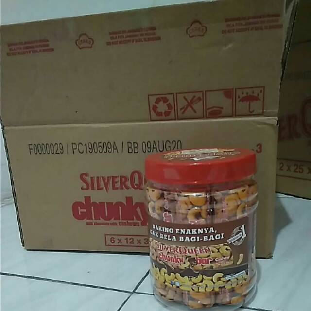 

Silverqueen Chunky bar cashews (mede)