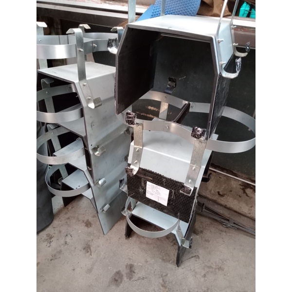 KERANJANG BESI GAS 3 KG / KERANJANG AQUA GALON / TABUNG GAS 3 KG UNTUK SEMUA JENIS MOTOR
