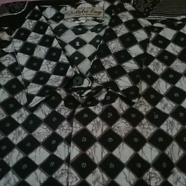 Hem Batik Wayang Catur