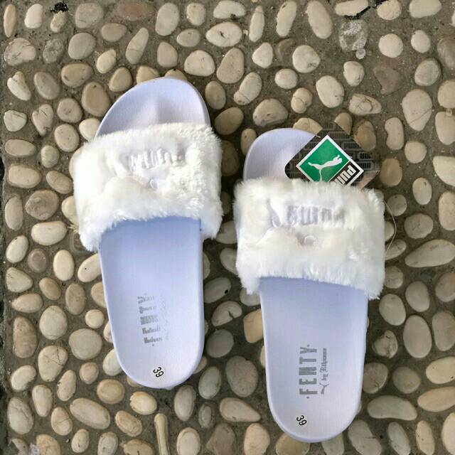 Sandal Warna Putih Fenty Puma / Sendal Slop Putih Fenty