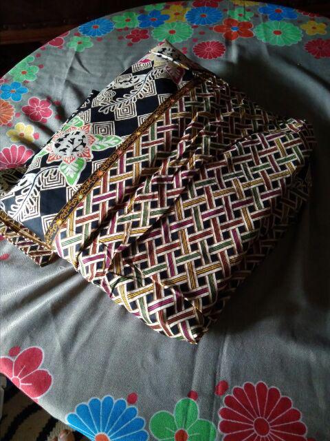 Hem Batik Kembang Catur Modern