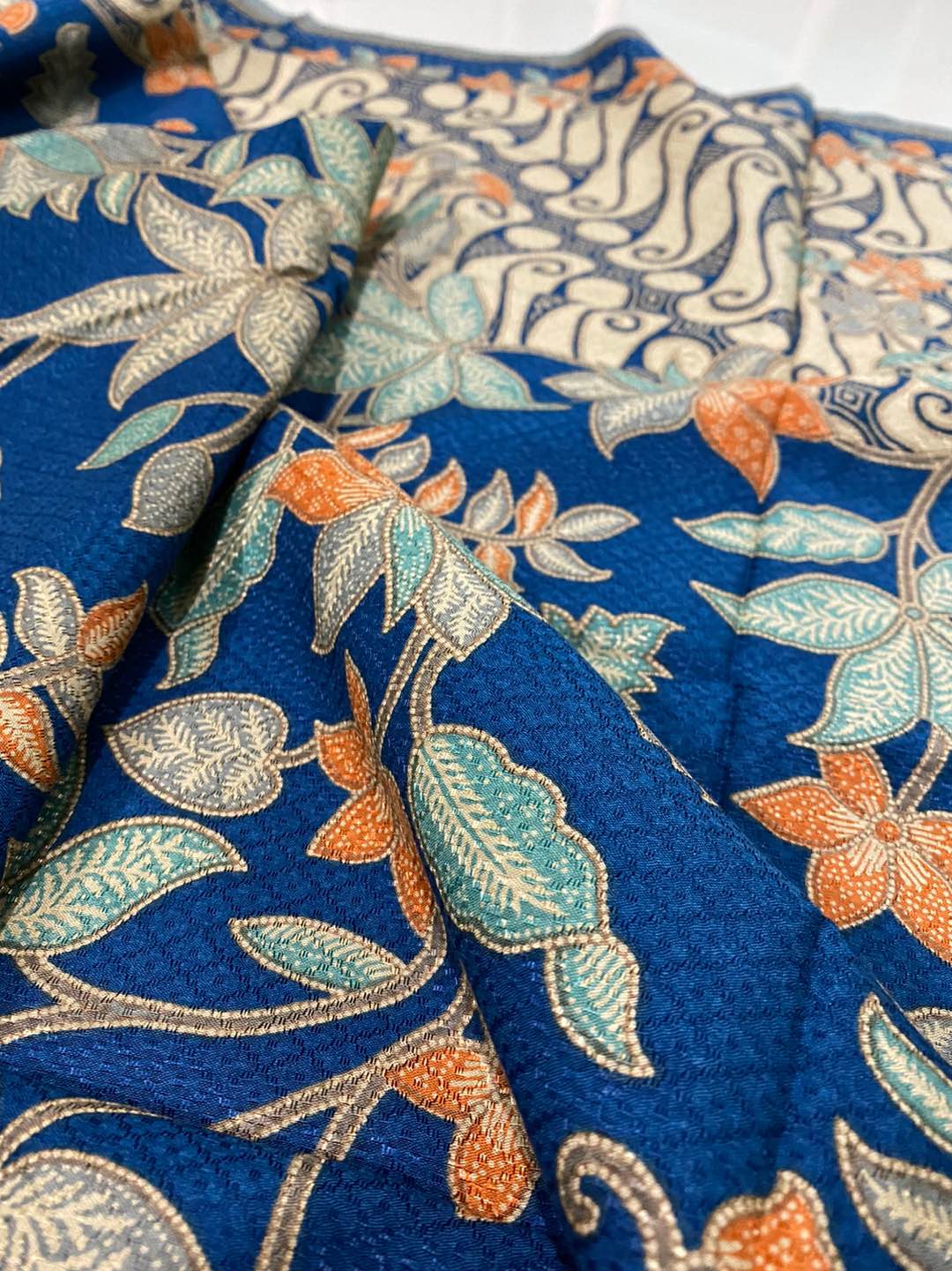 Kemeja Batik Dobby Pria Lengan Panjang Parang Premium Warna Biru Krem 724167 Cap 72