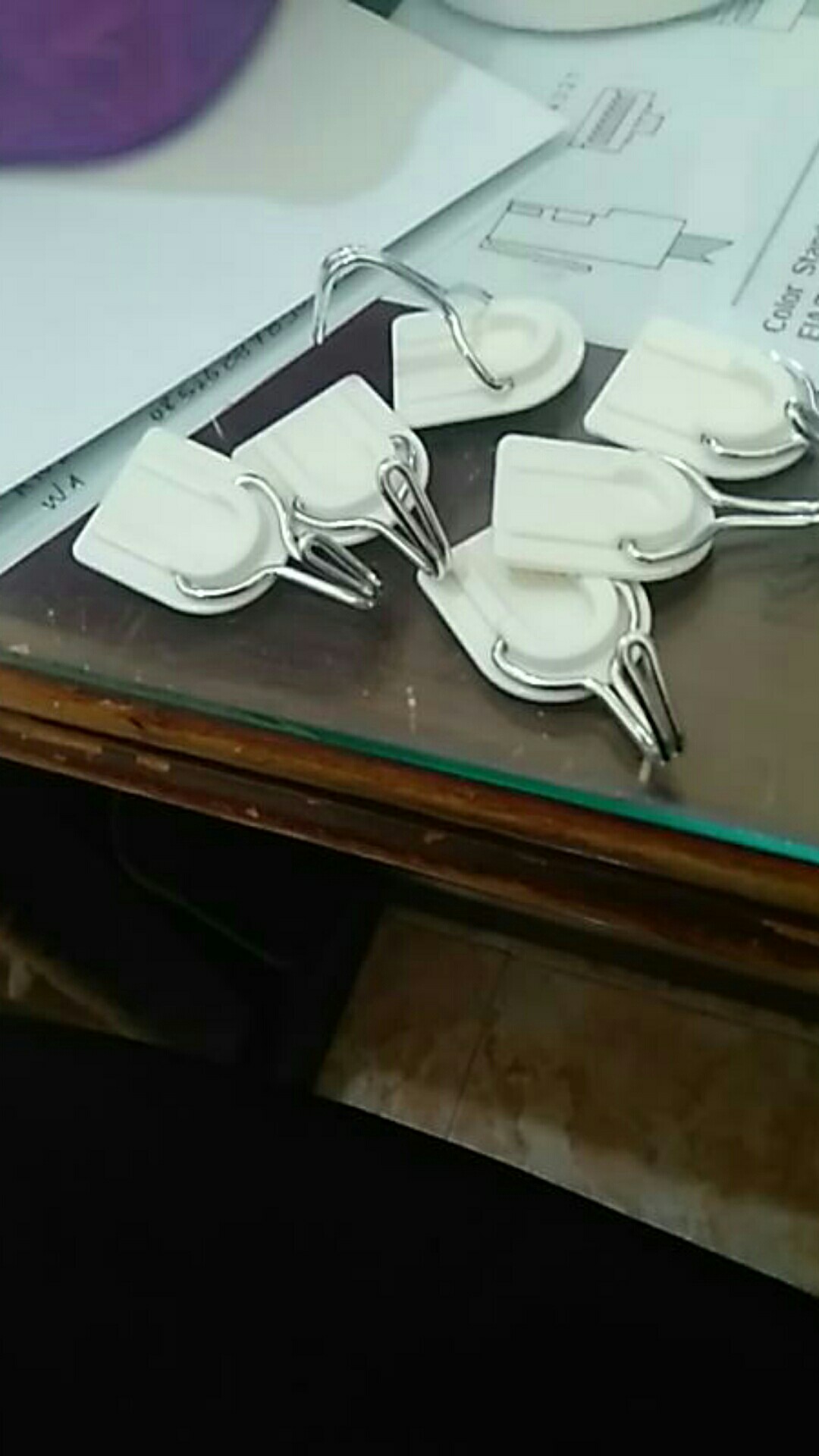 6pcs Gantungan Dinding Pengait Bahan Plastik Warna Putih Untuk Dapur/kamar Mandi