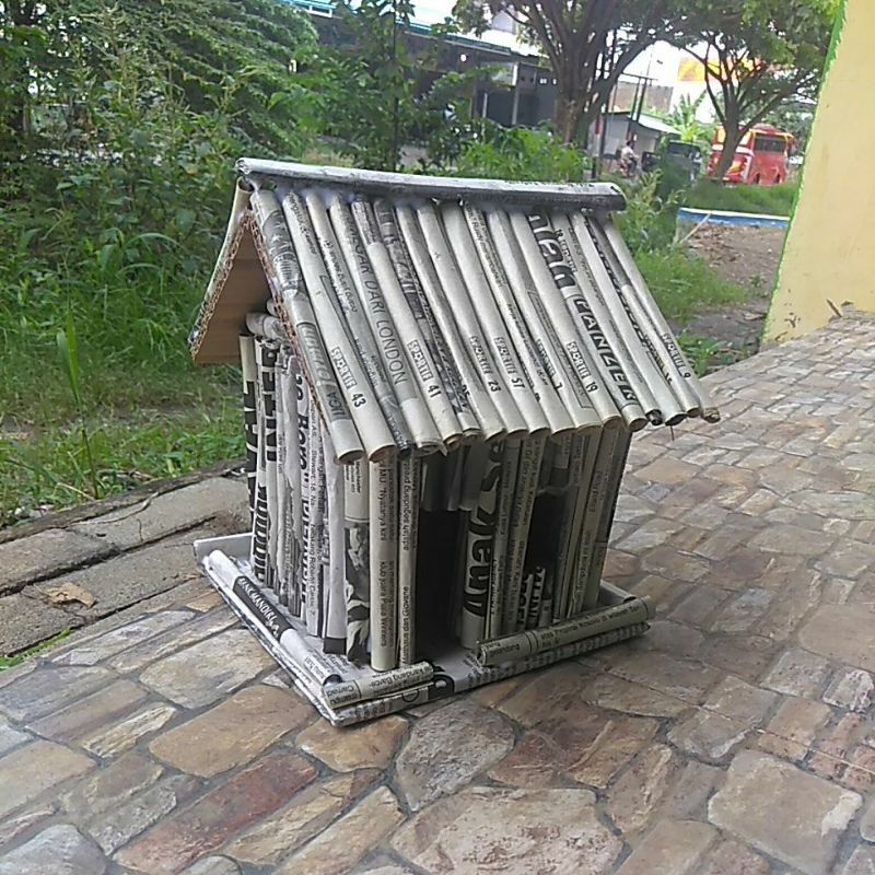 Jual Miniatur Rumah Dari Kertas Koran Atau Majalah Bekas Lintingan ...