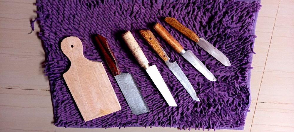 Pisau Set Paket Hemat 5 Pisau + 1 Talenan /pisau Dapur /pisau Dapur ( 5 Pisau + 1 Talenan Kayu )