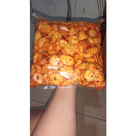 

kerupuk Bantut/seblak kering daun jeruk