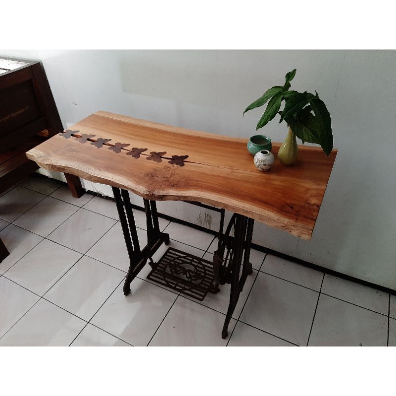 Meja mesin jahit jadul