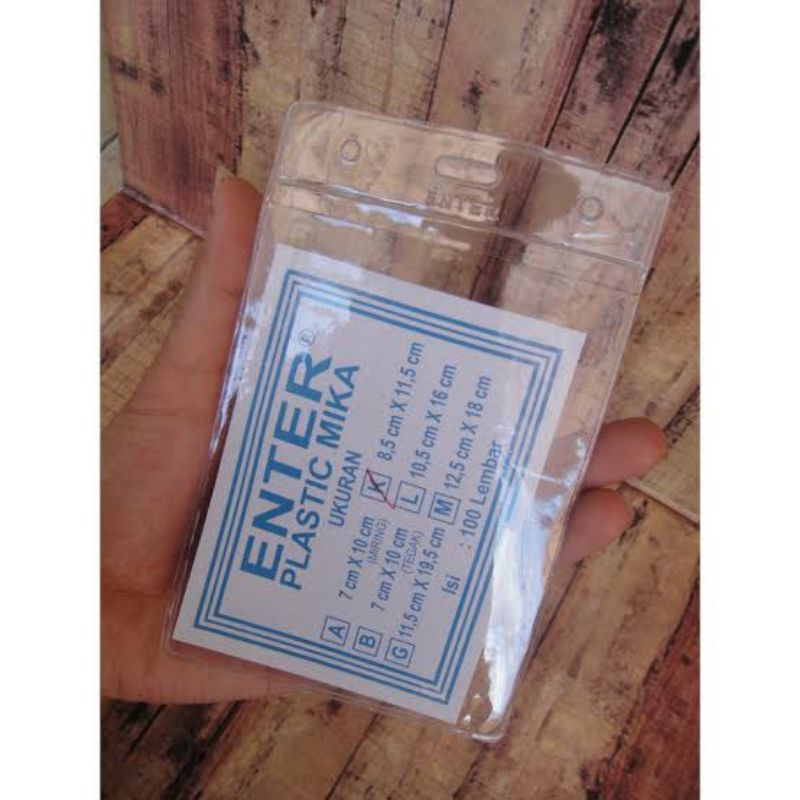 

8,5 x 11 plastik nametag / id card case / plastik tanda pengenal / nametag holder / id card