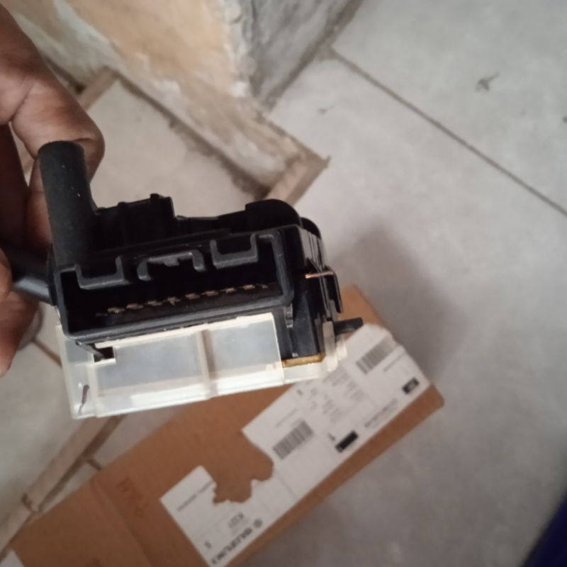 saklar wifer suzuki splash ori