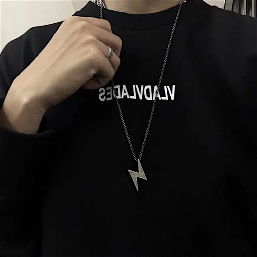 【COD Tangding】Retro Do Old Lightning Shape Necklace Boy Hip Pop Cool Girl Chain Necklace Accessory Jewelry