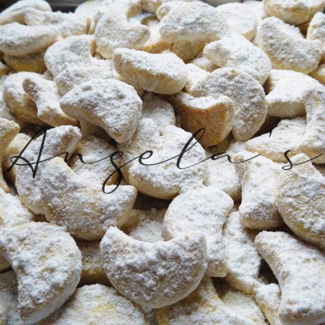 

Kue Putri Salju