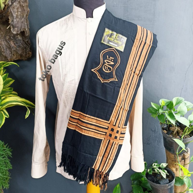 sorban solo surban solo terompah darkah hitam