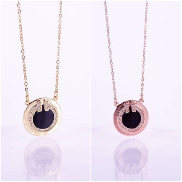 KALUNG LIONTIN BULAT HITAM TITANIUM