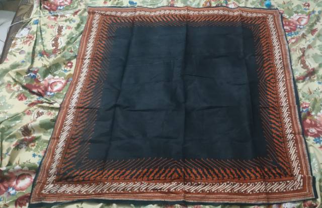 Udeng Jawa segi empat/ udeng batik ( 18 motif )