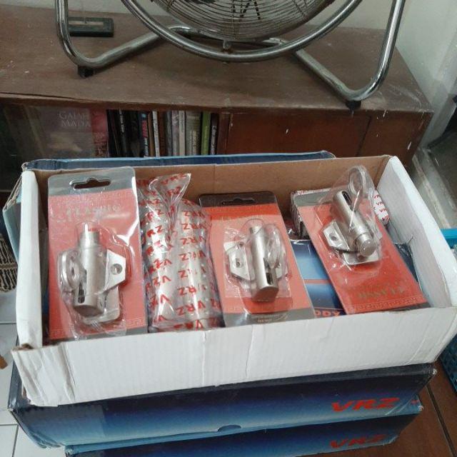 Slot Jendela/ Spring Knip/ Kunci Jendela