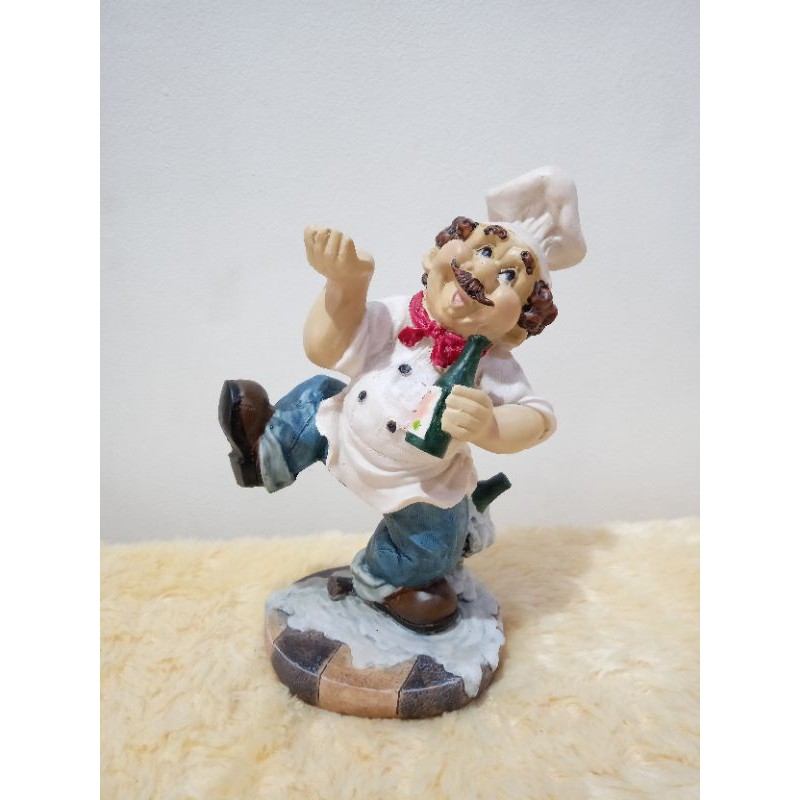 Patung Pajangan Koki Chef Pegang Botol