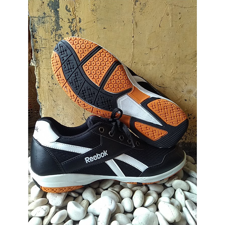 SEPATU REEBOK CLASSIC TERBARU. SEPATU BADMINTON. SEPATU OLAHRAGA PRIA/WANITA