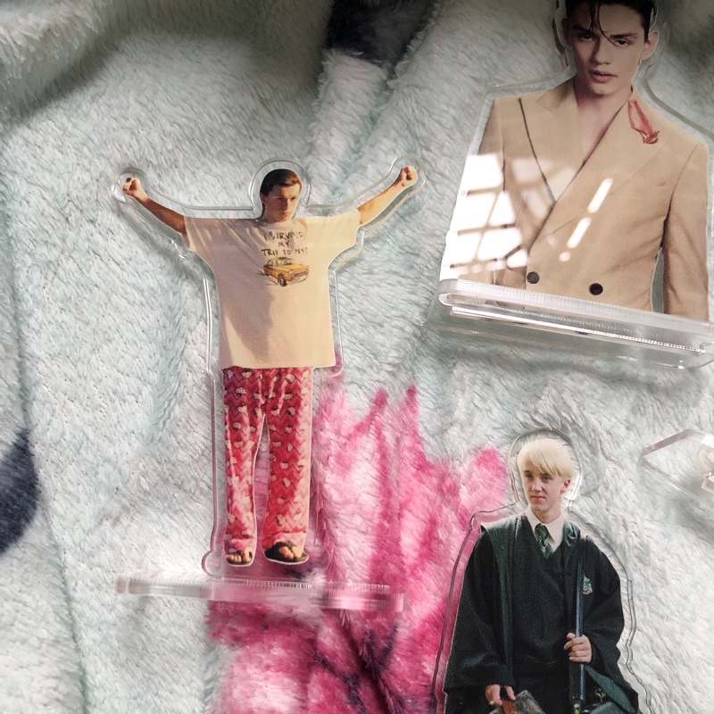 

custom acrylic stand