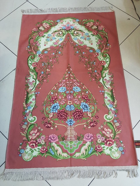 Sajadah iran motif kembang