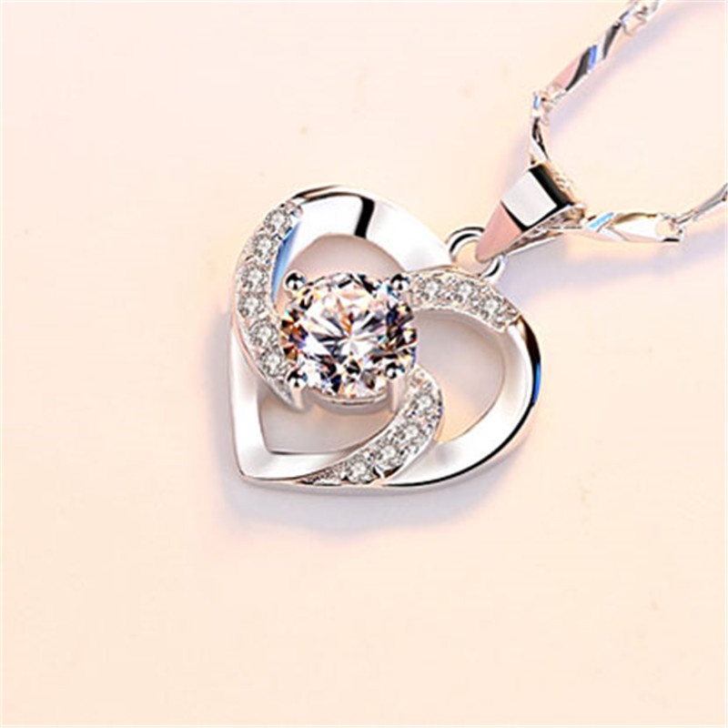 [Ready Stock]Fashion Heart-Shaped Pendant 925 Silver-Plated Diamond Sapphire Necklace