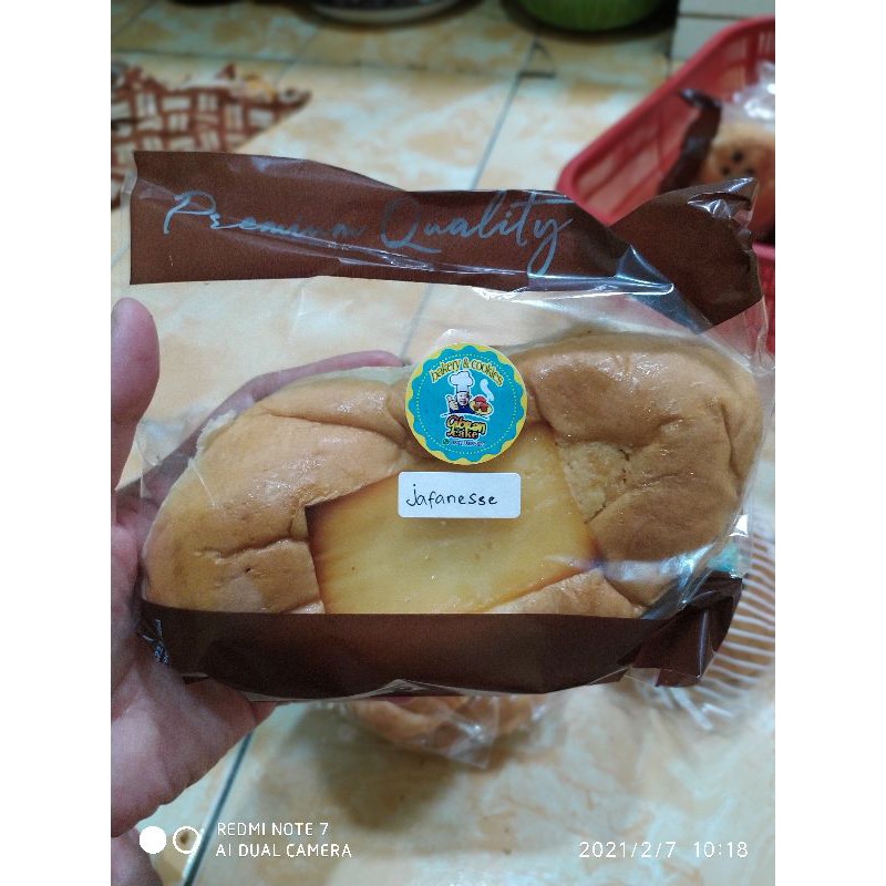

UMMI_BAKERY/HELEN_CHU