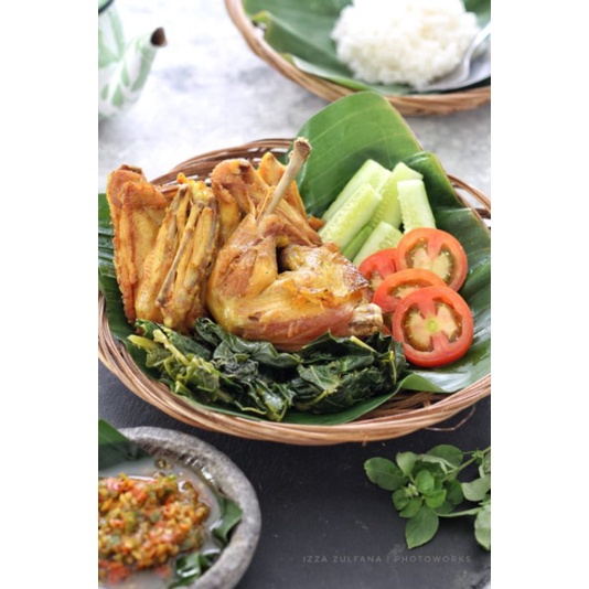 

Ayam Kampung Ungkep khas Kartasura by Pawon Ayu