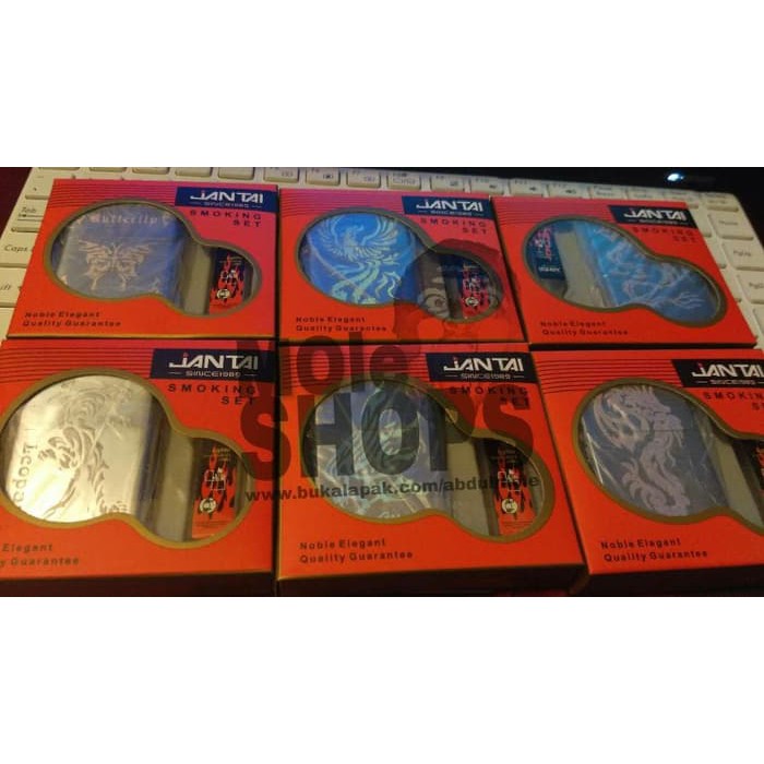 Korek Api Zippo Set ( Motif Zippo- Korek Api Zippo + Minyak Zippo ) barang bagus