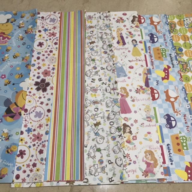 

Kertas Kado Sansanwawa Motif Random