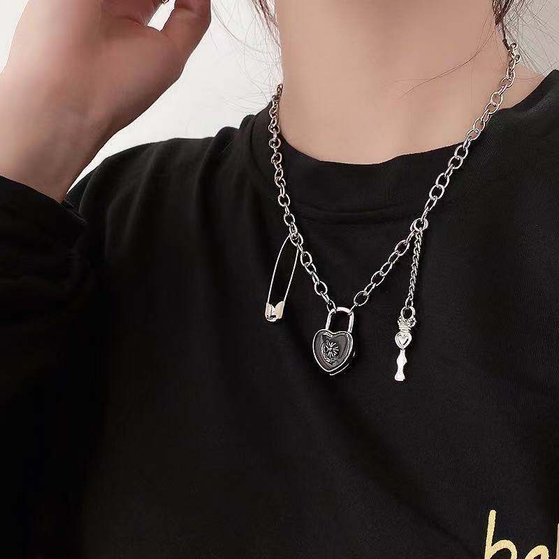 Korea fashion style kunci pin liontin kalung sederhana anggun pribadi klavikula rantai trendi kalung