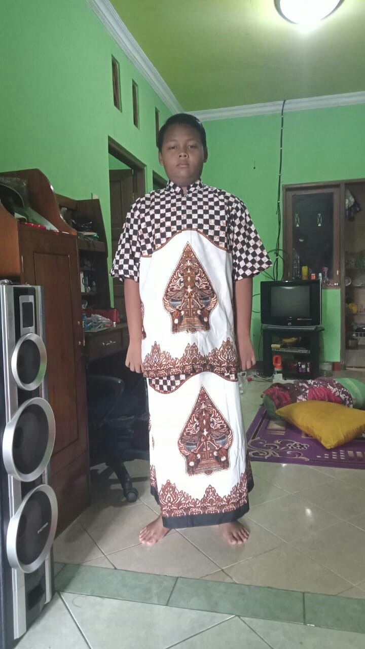 Setelan Sarung Dan Baju Koko Gunungan Sogan