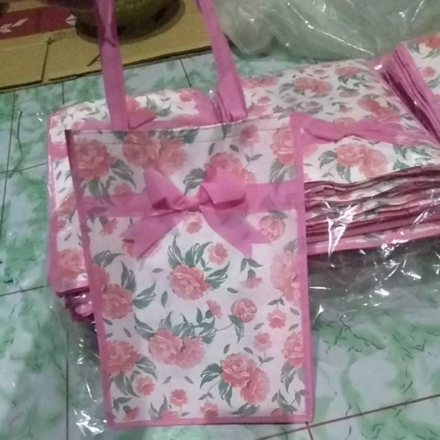 

tas balen motif dan sablon ukuran T 30 p 20 l 10..tebal