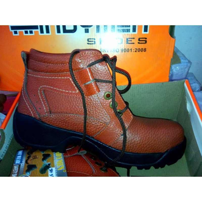 Sepatu safety Handymen 310