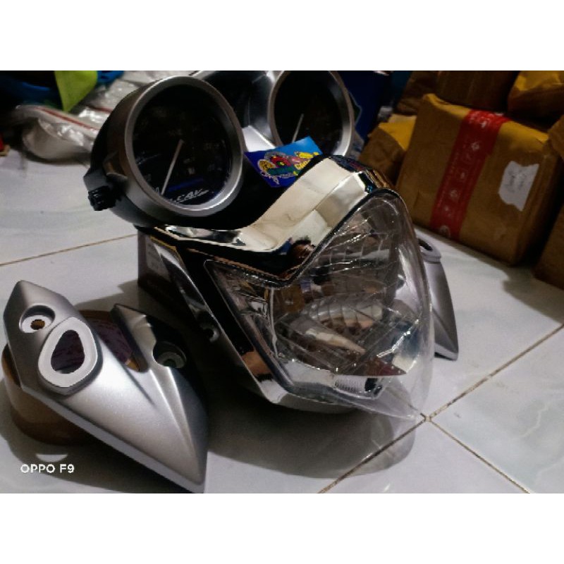 Spidometer Reflektor Depan Kuping Lampu Vixion Old Sepasang