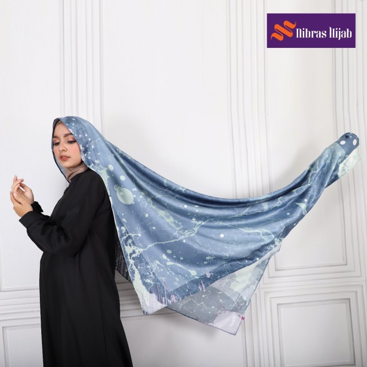 NIBRAS HIJAB VIOLET KLIM BAHAN SOFT SILK HIJAB SEGI EMPAT MUSLIMAH MOTIF MODERN BERKUALITAS