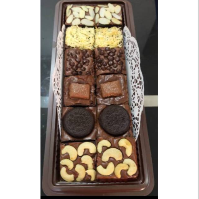 

Brownies potong aneka/mix topping