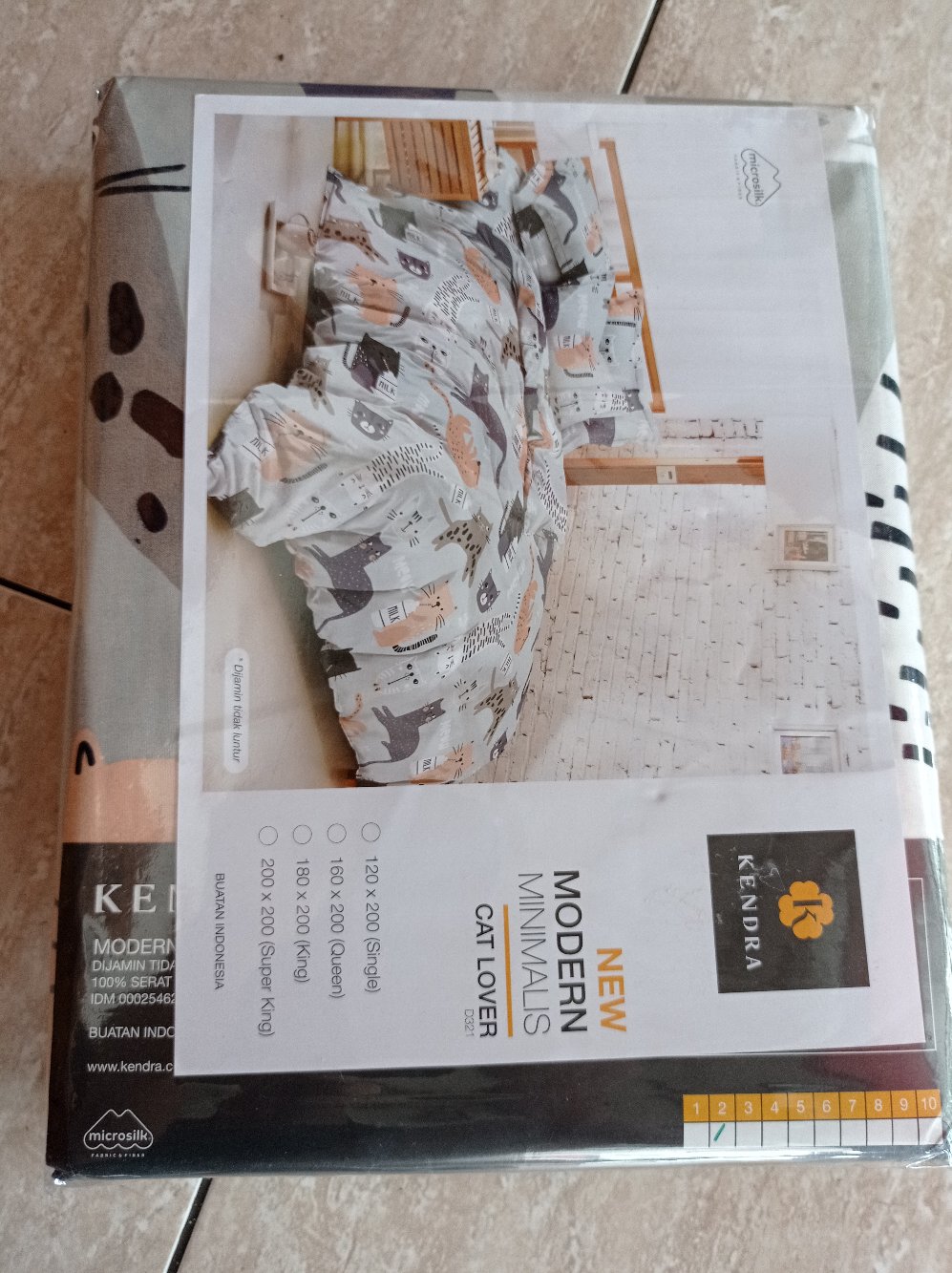 California Sprei 180x200 4 Bantal Motif Tevy Tiara Varda Amara  - 180 King Sp B4