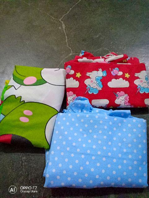 Sarung Bantal Katun Karakter Motif Terbaru Ukuran 50 X 100 Cm /sarung Bantal Cinta