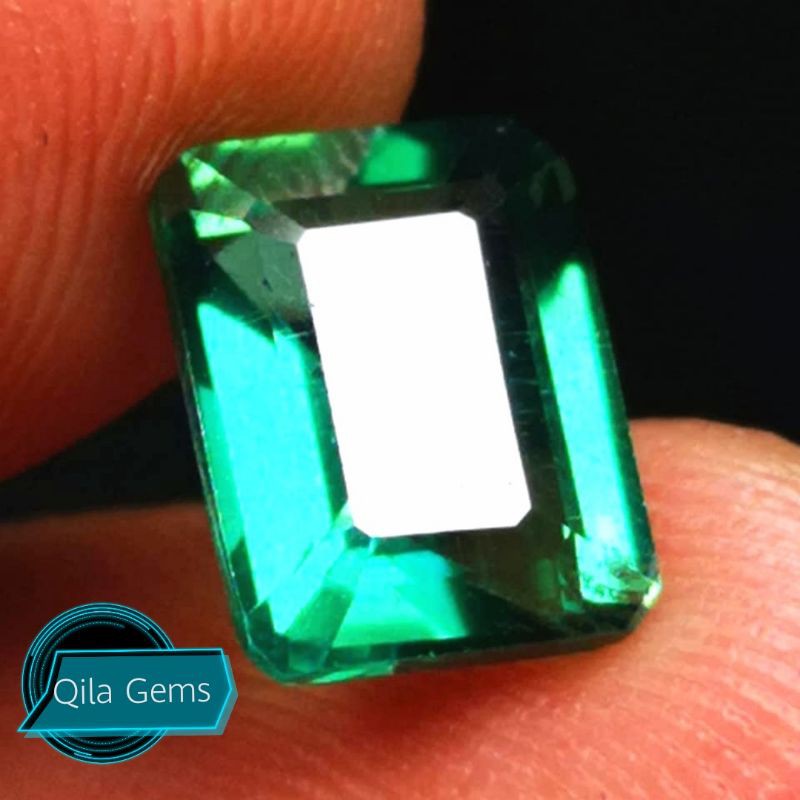 NATURAL GREEN TOPAZ OCTAGON BODDY GLASS