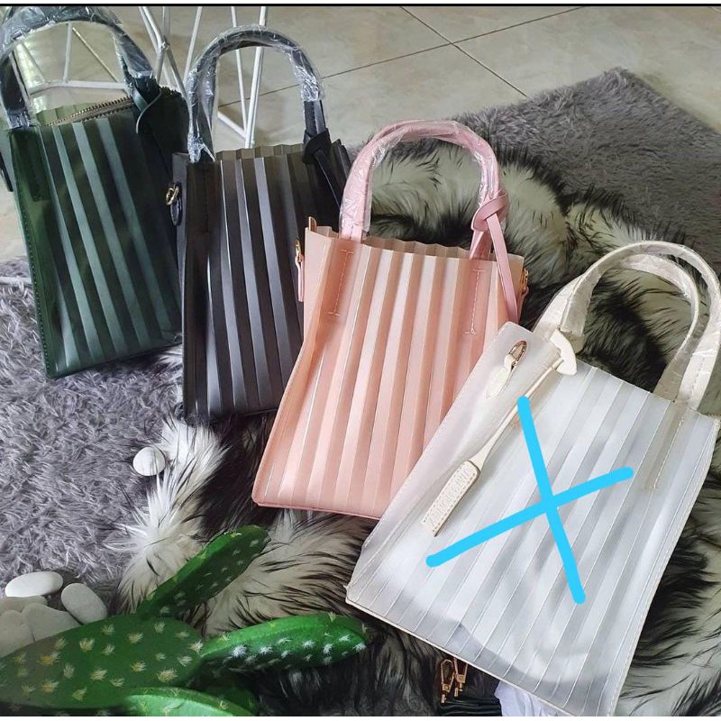 JM_Vanesa bag by jims honey