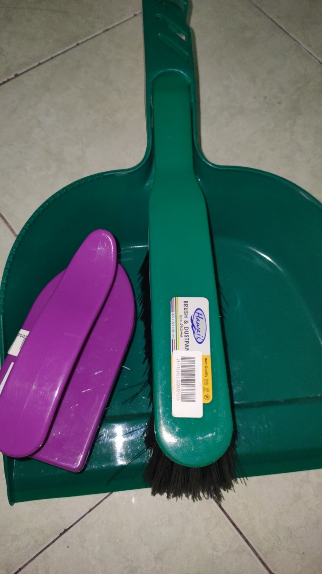 Hawaii Striko Sikat Baju