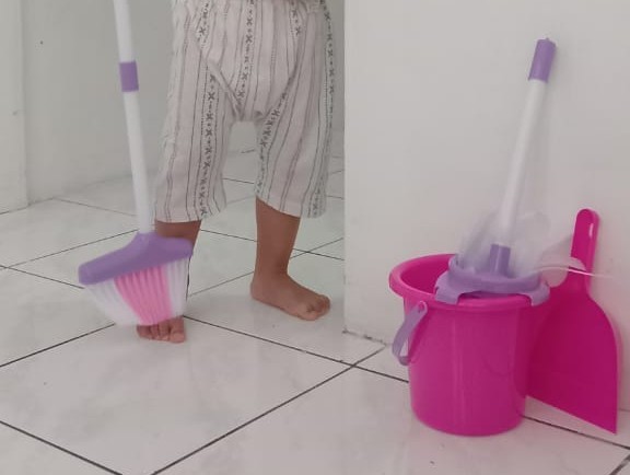 Zm - Mainan Anak Little Helper 667 Sapu Sapuan - Cleaning Set
