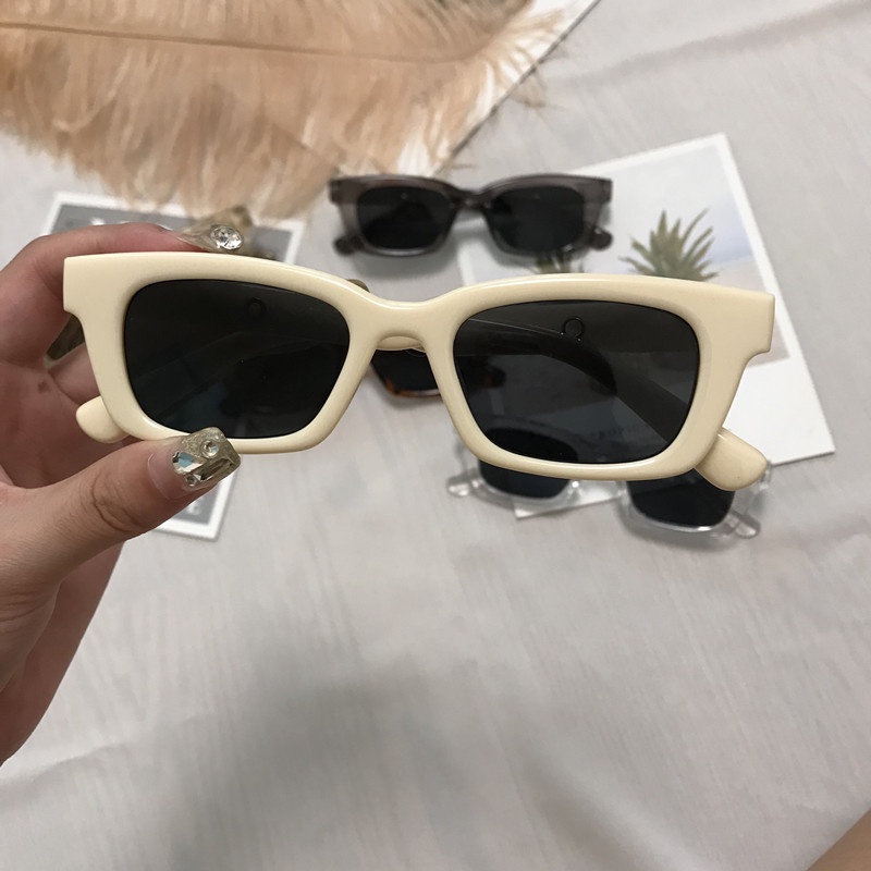 【TERSEDIA & COD】Kacamata Hitam Wanita Korean Fashion Kacamata Gaya Wanita Terbaru-8