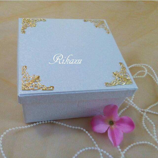 

gift box kotak kado Exclusive mc