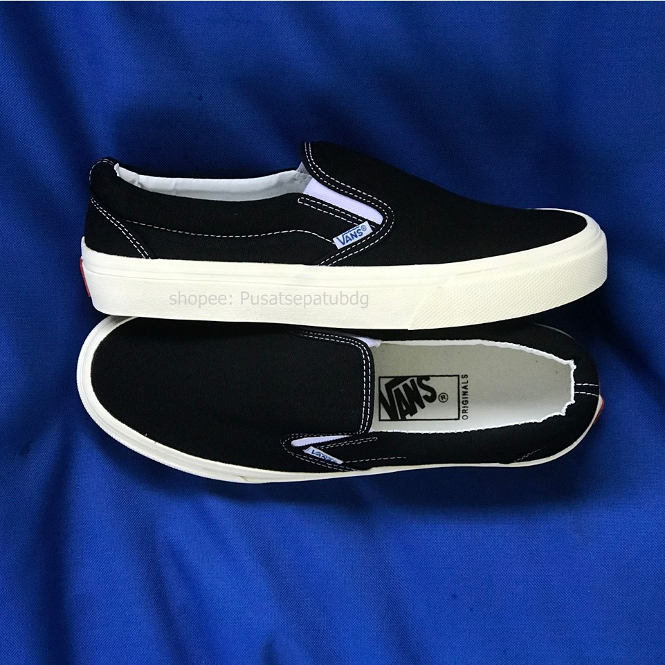 VANS SLIP ON OG IVORY BLACK WHITE