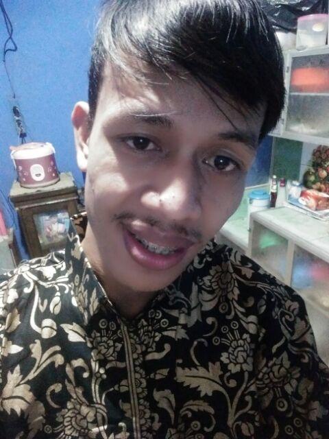 Outer Ruffle Wolfis Batik Kampus